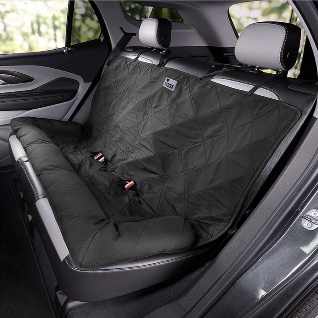Car rear dog kennel. (TECNO PAW)
